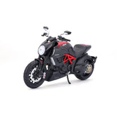 10-11023 - Bburago Maisto - 1:12 Motorcycles - Ducati Diavel Carbon 11023 - Red