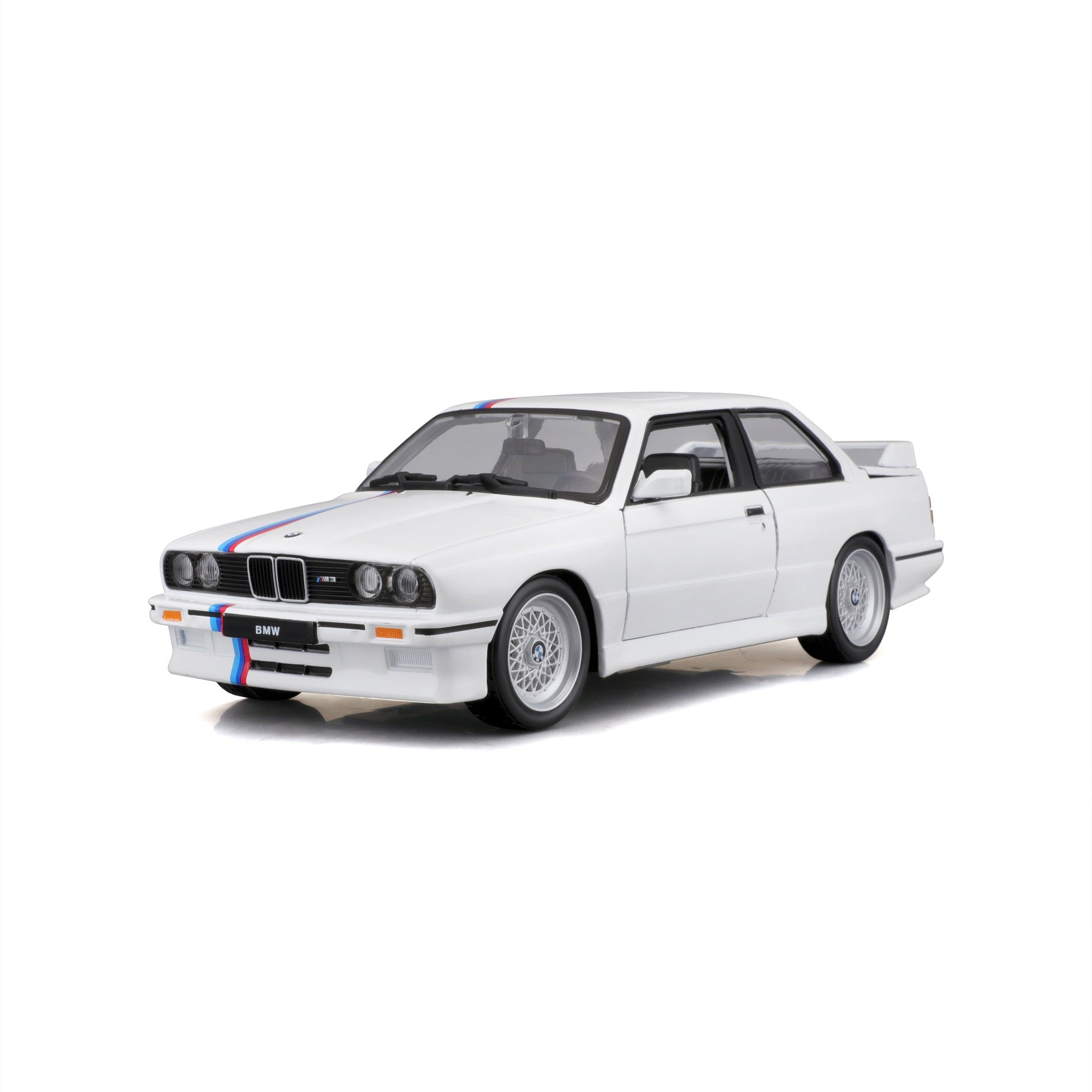*18-21100 WT Bburago - BMW M3 e30 (1988), bianca - Scala 1:24