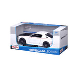 10-31506 WT - Bburago Maisto - 1:24 - 2014 Ford Mustang Street Racer - Bianca