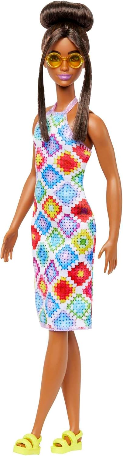 HJT07 Mattel Barbie Fashionistas con Capelli Castani Raccolti e occhiali