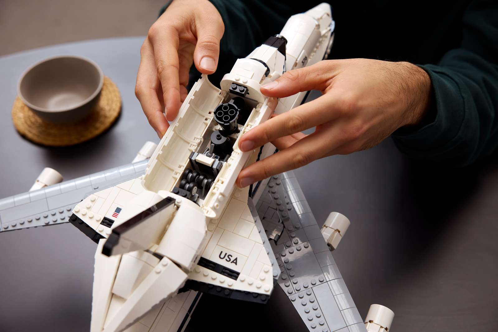 10360  LEGO Icons Trasportatore di Shuttle NASA
