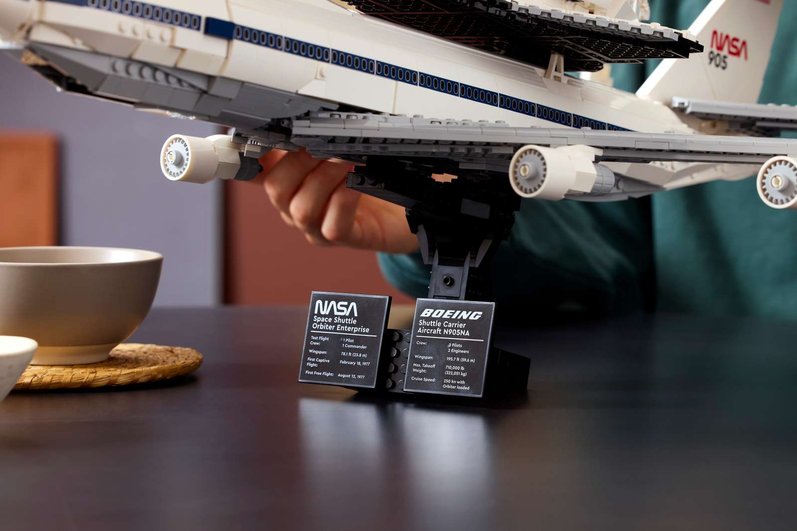 10360  LEGO Icons Trasportatore di Shuttle NASA