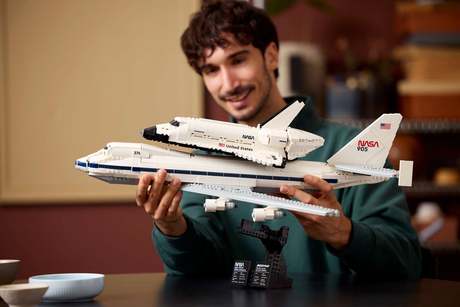 10360  LEGO Icons Trasportatore di Shuttle NASA