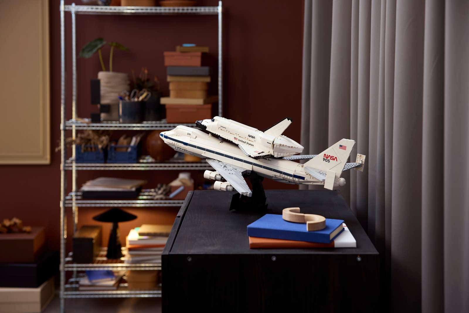 10360  LEGO Icons Trasportatore di Shuttle NASA