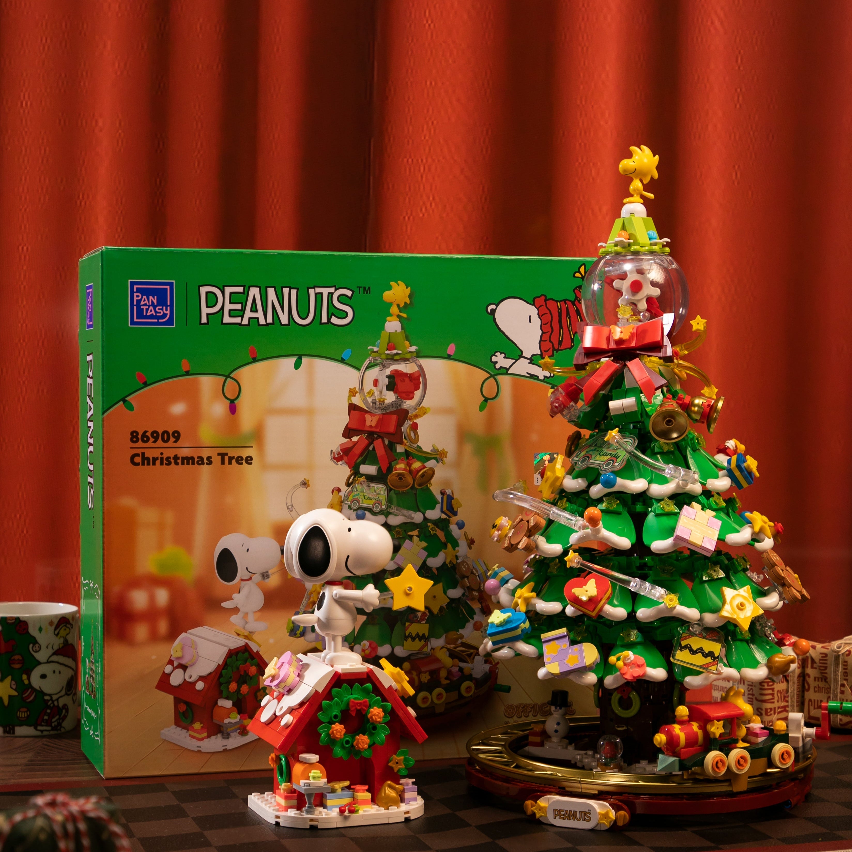 86909 PANTASY set di mattoncini collezione Peanuts L'albero di Natale di Snoopy