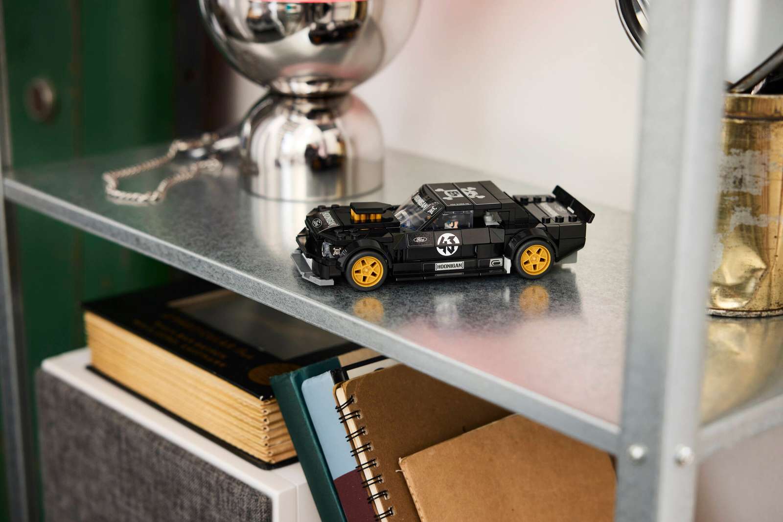 77262 Lego Speed Champions Ford Mustang ’65 Hoonicorn V1 di Ken Block
