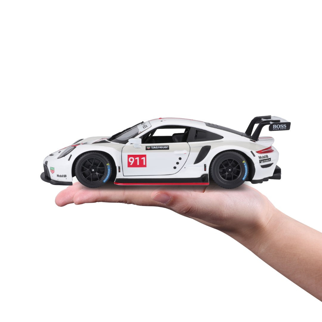 18-28013 Bburago Race - Porsche 911 RSR GT, bianca - Scala 1:24