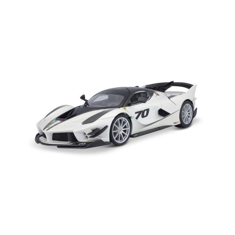 18-16012 Bburago Ferrari Race & Play - Ferrari FXX K #70, bianca - 1:18