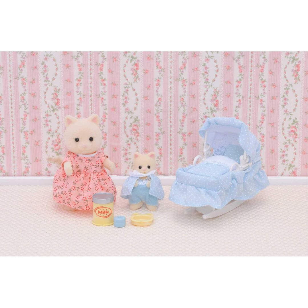 5433 Sylvanian Families - Mamma Gatto e Bebè con Set Nascita