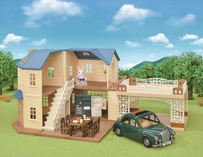 5669 Sylvanian Families - Casa Grande dal tetto azzurro  con posto auto Gift Set