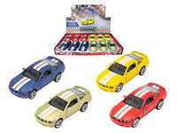 KINSMART 2006 FORD MUSTANG GT DIE-CAST CON RETROCARICA  colore casuale