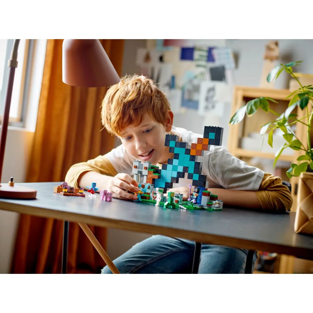 21244 LEGO Minecraft - L'avamposto della spada -