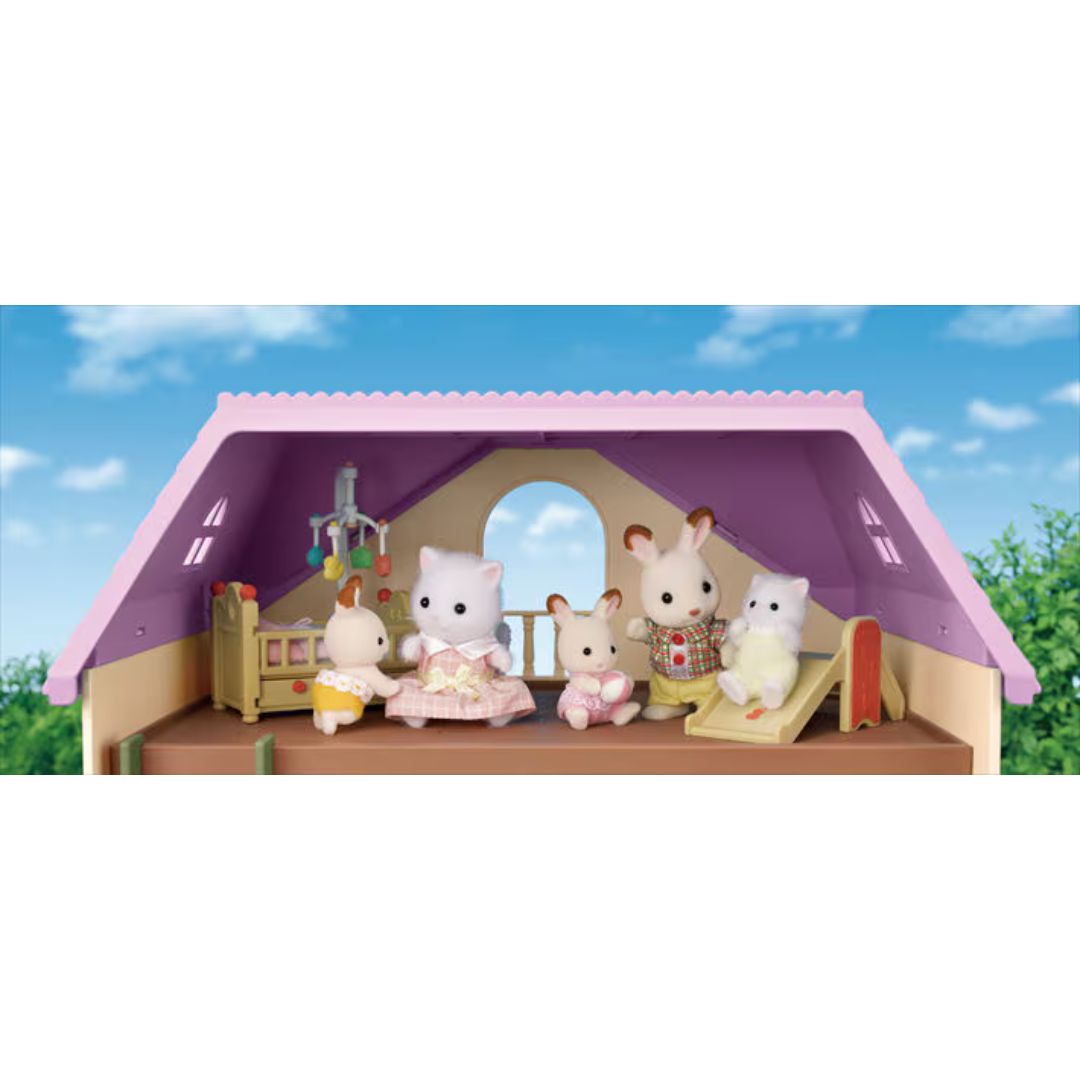 5728 Sylvanian Families - Villetta a tre piani Glicine - Gift Set