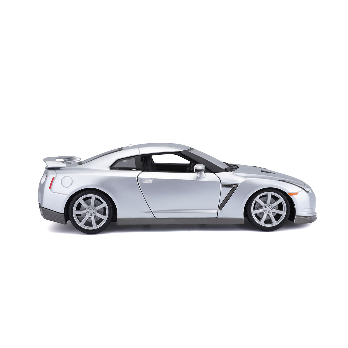 18-12079 SL - Bburago - 1:18 - Nissan GT-R - Argento