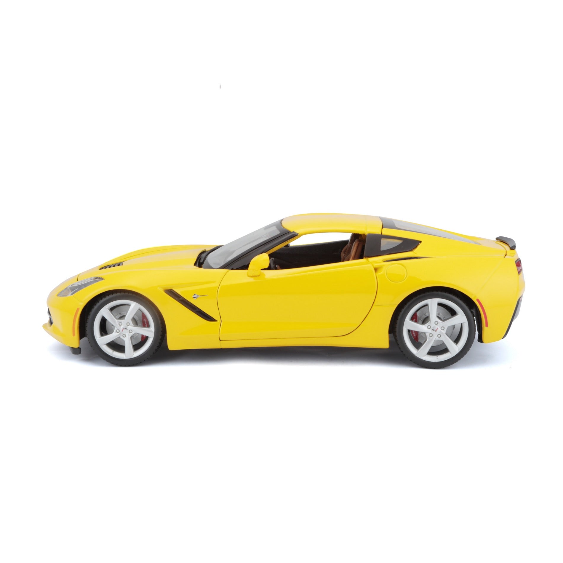 10-31182 Bburago Maisto  1:18 - 2014 Corvette Stingray Gialla