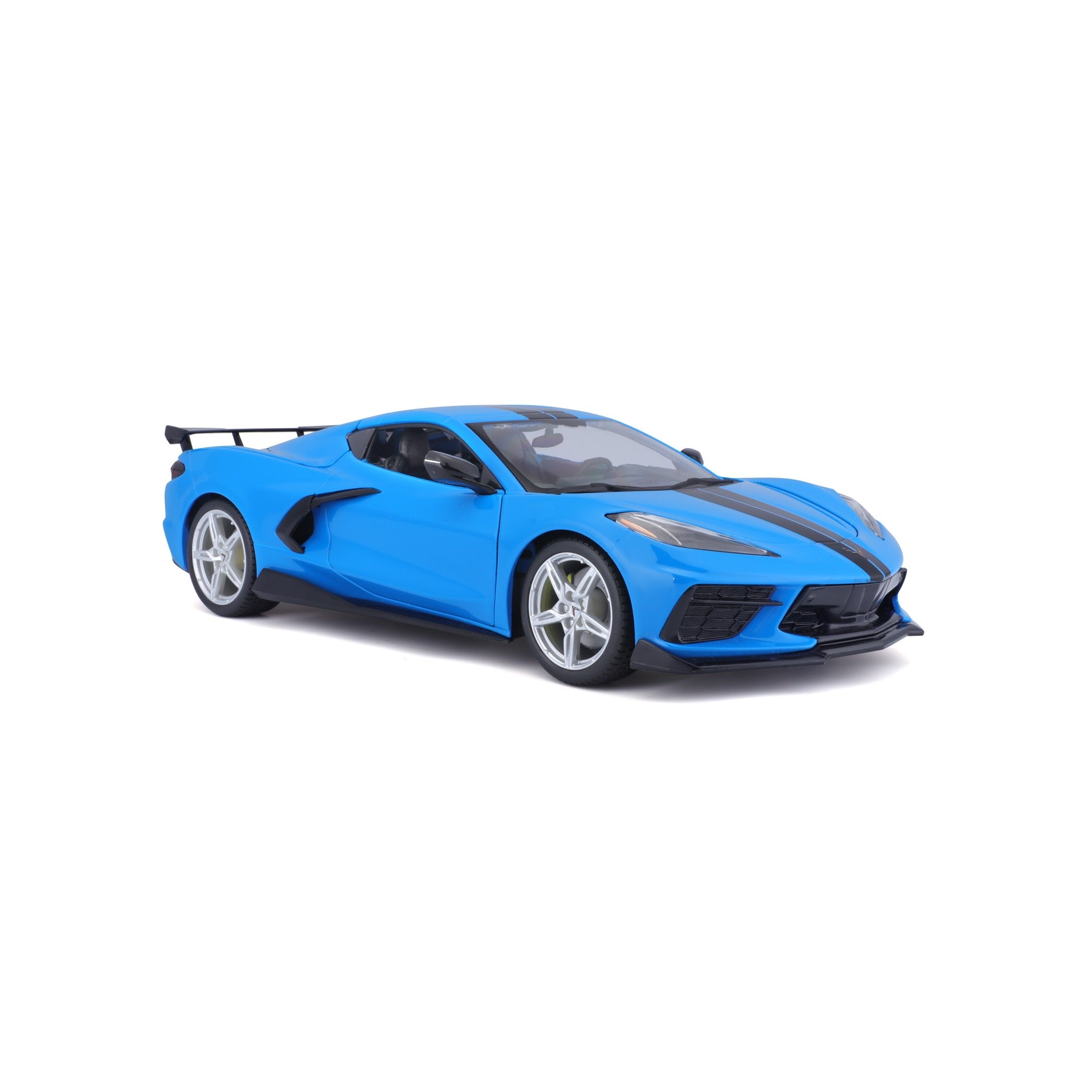 10-31455 Bburago Maisto :18 - 2020 Chevrolet Corvette Stingray Coupe Blue