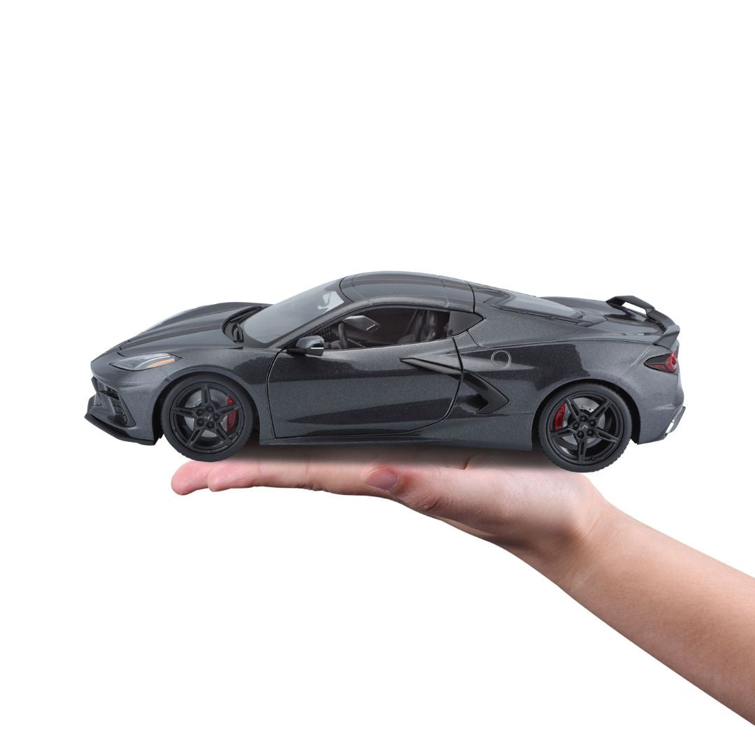 10-31447 Bburago Maisto - Chevrolet Corvette Stingray (2020), grigia