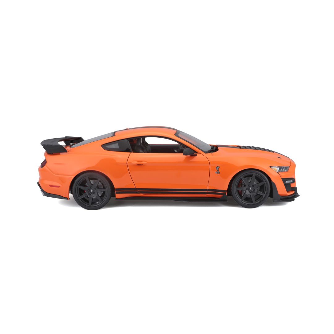 10-31388 Bburago Maisto -  Ford Shelby GT500 (2020), arancione