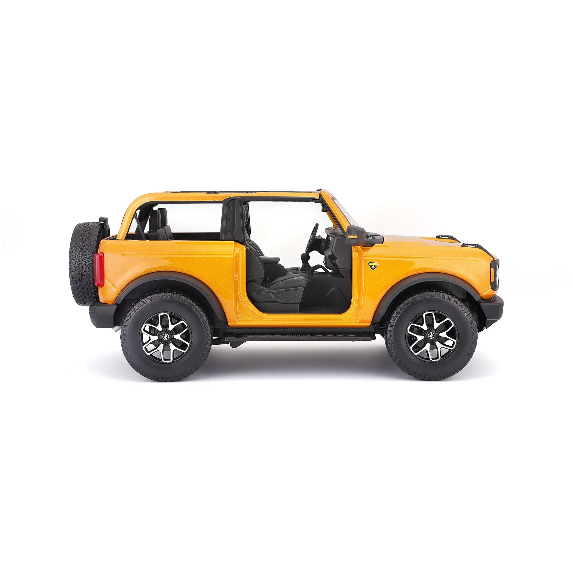 31457 1:18 BburagoMaisto 2021 Ford Bronco Badlands (No Door) Arancione