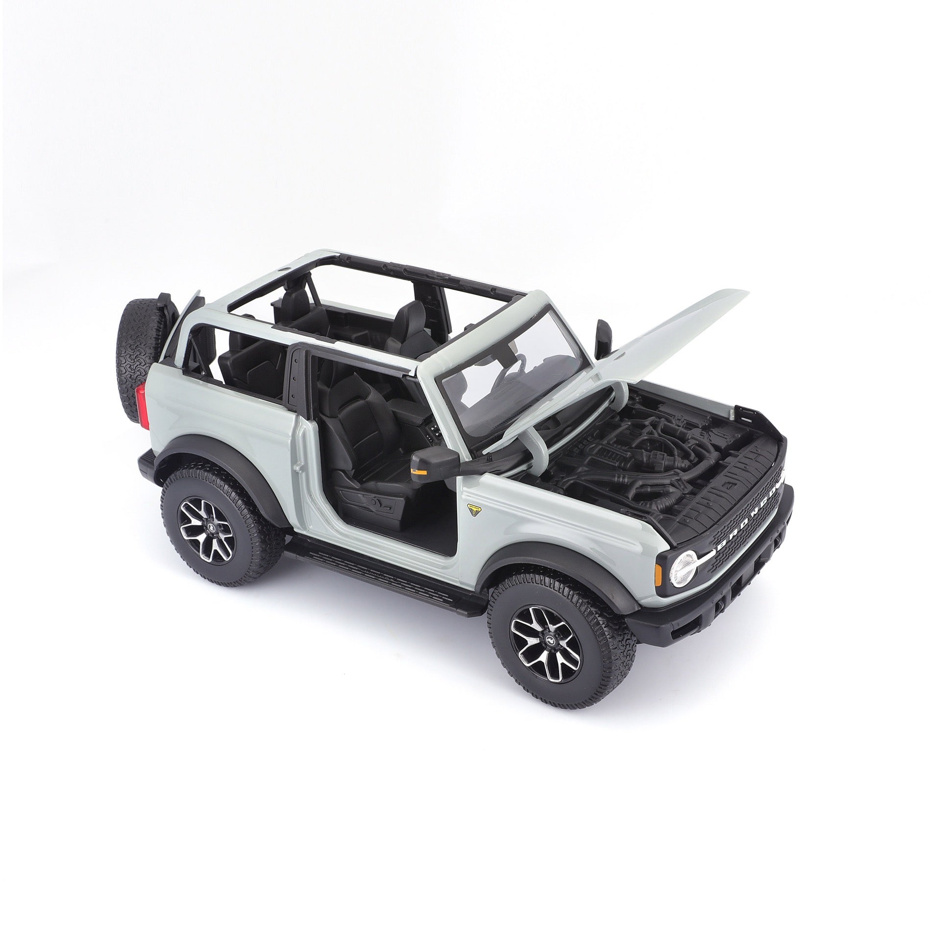 10-31457 Bburago Maisto 1:18 2021 Ford Bronco Badlands (No Door)Grigia