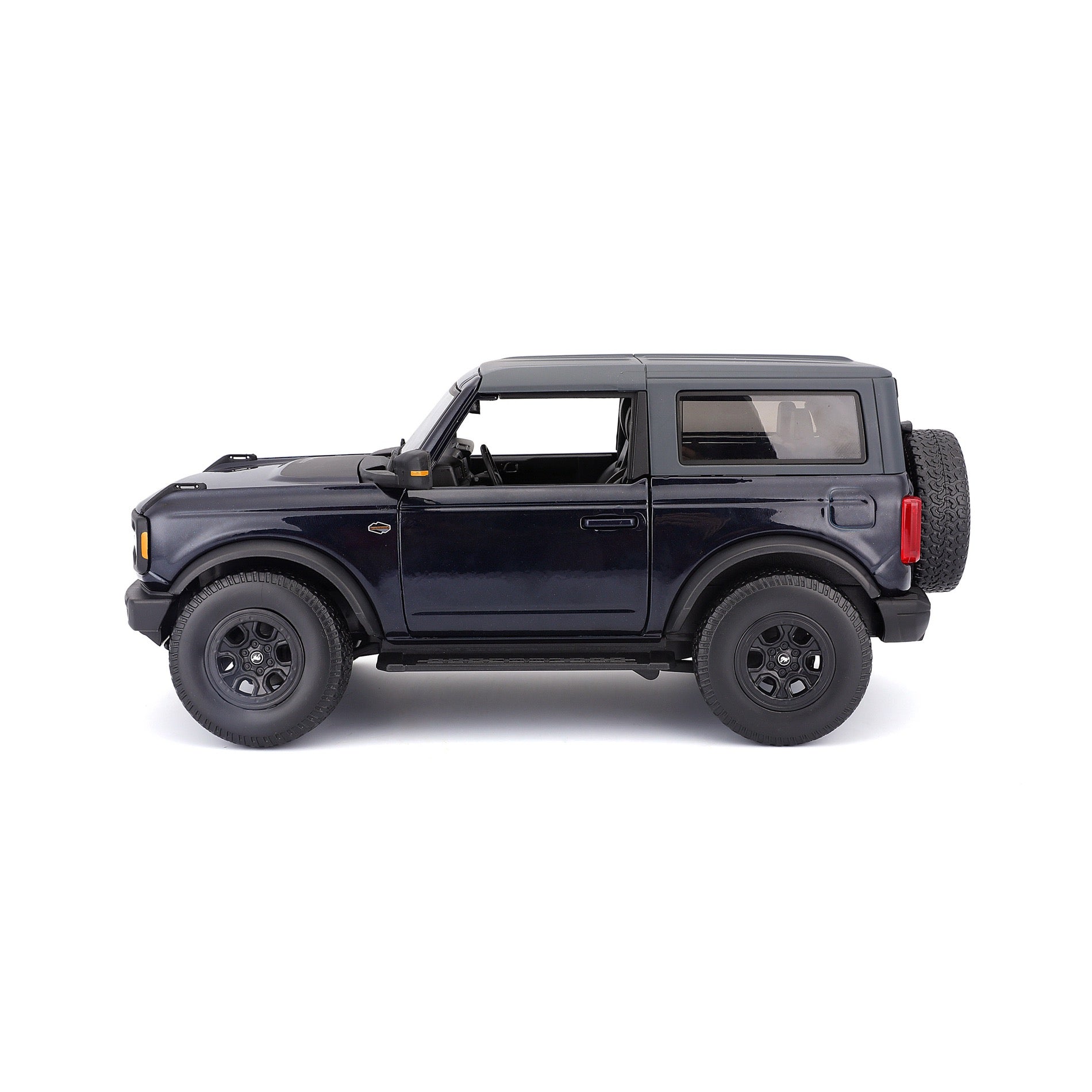 10-31456 Burago Maisto 1:18 - 2021 Ford Bronco Wildtrak   Blu Met.