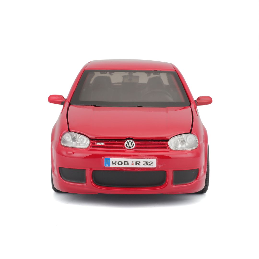 10-31290 Bburago Maisto - Volkswagen Golf R32, rossa - Scala 1:24