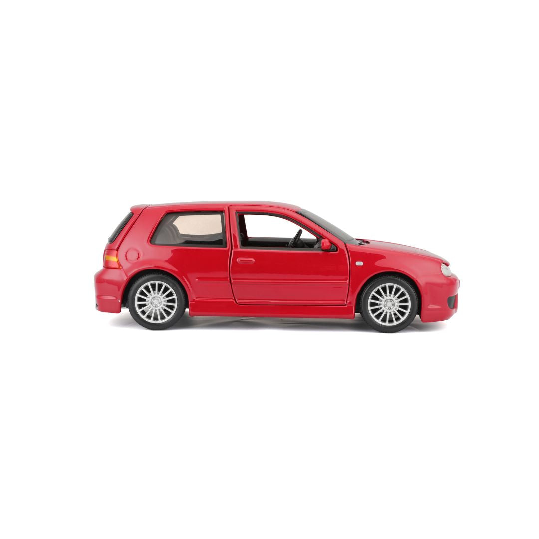 10-31290 Bburago Maisto - Volkswagen Golf R32, rossa - Scala 1:24