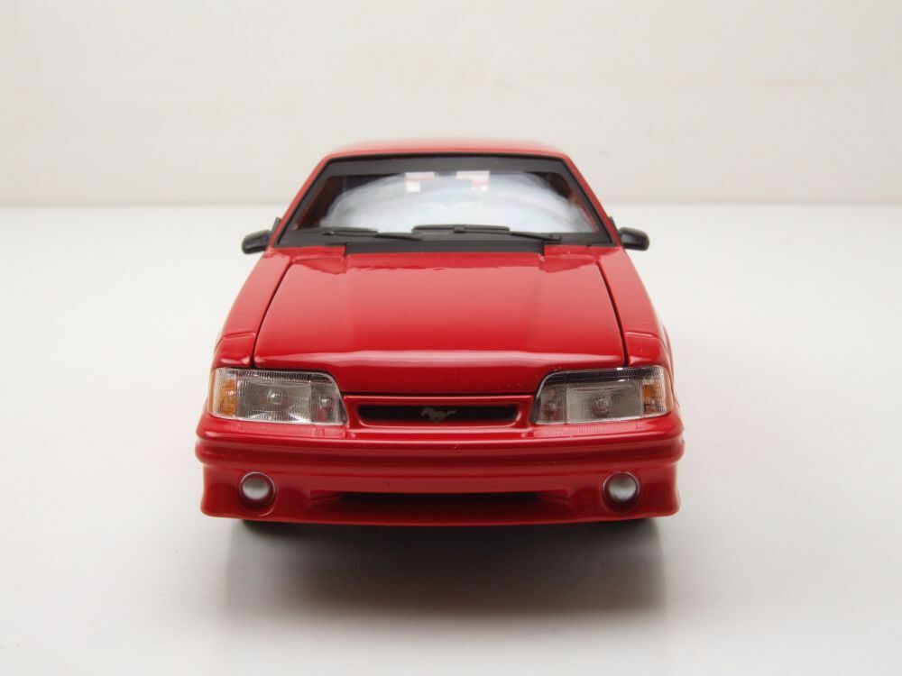 32906 1:24 - Bburago Maisto 1993 Ford Mustang SVT Cobra Rossa