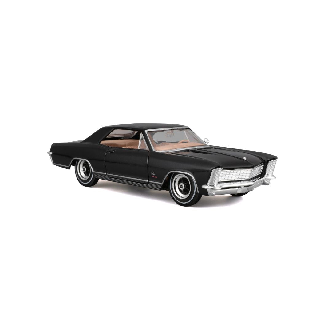 31214 Bburago Maisto - Buick Riviera (1965), nera - Scala 1:24