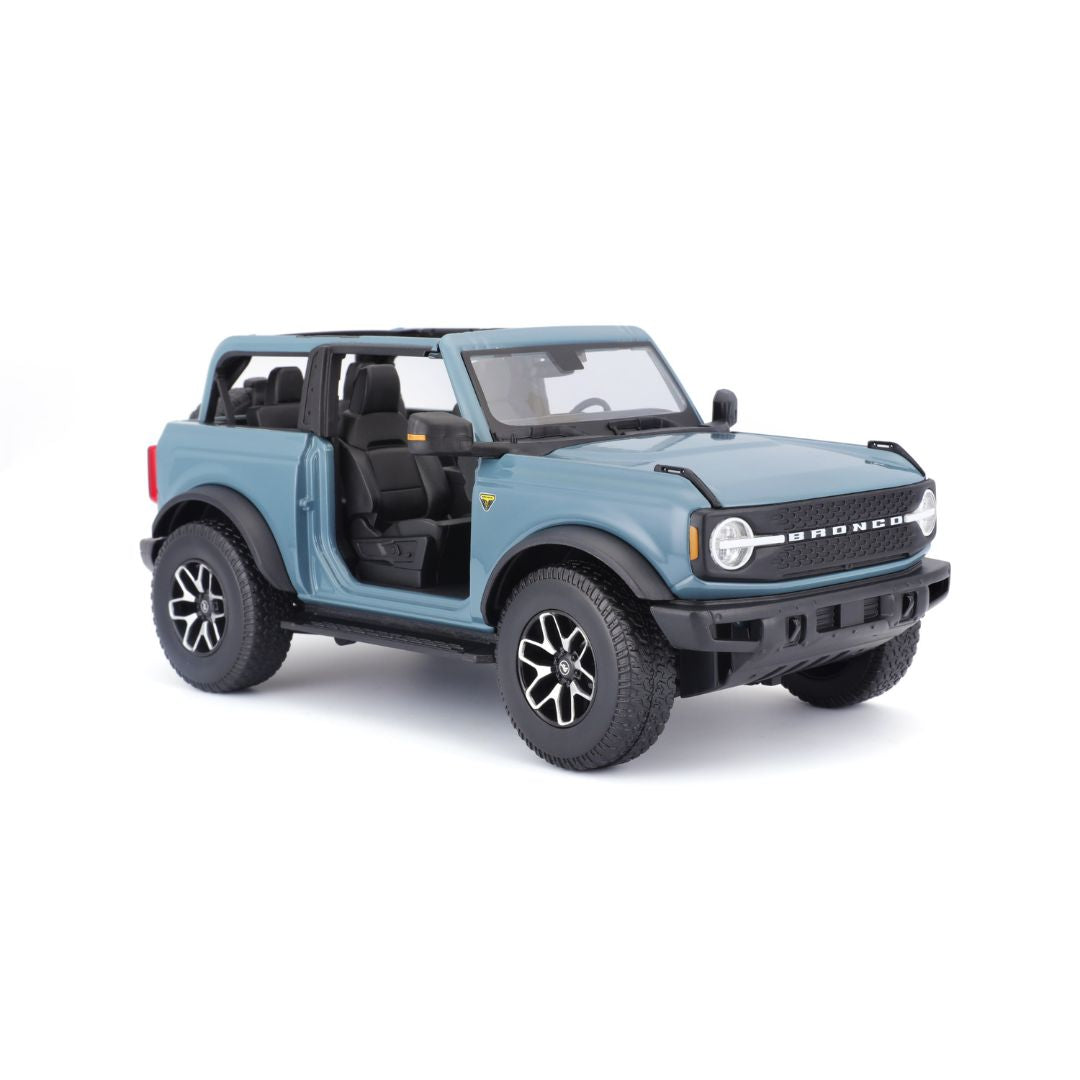 31457 BU Bburago Maisto - Ford Bronco Badlands 2021 (no door), blu