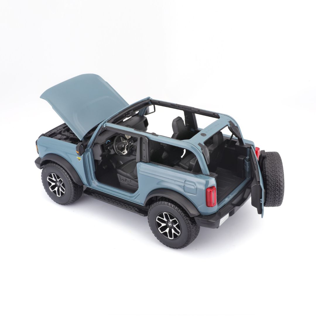 31457 BU Bburago Maisto - Ford Bronco Badlands 2021 (no door), blu