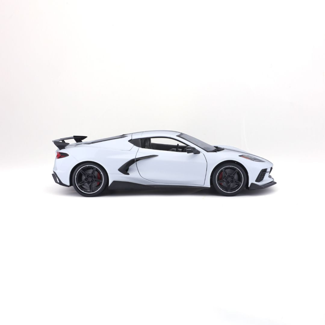 31455 WT Bburago Maisto - Chevrolet Corvette Stingray Coupé, bianca - 1:18
