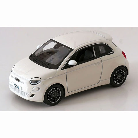 18-21110 Bburago - Fiat 500e (2023), blanche - Échelle 1:24