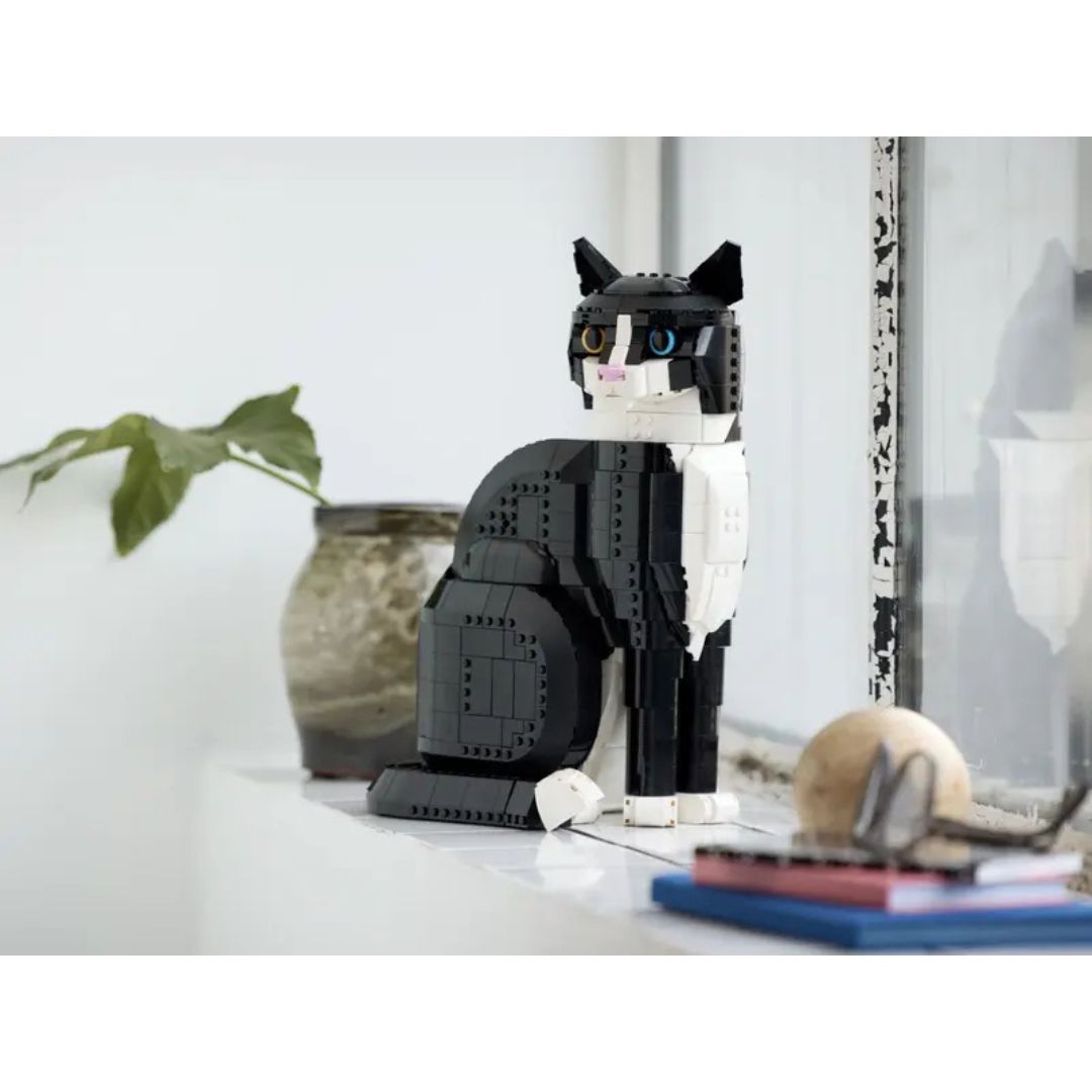 JEKCA | Tuxedo Cat 03S - Kit Mattoncini da Costruzione, Sculture in Blocchi da Costruire, Kit da Collezione, Perfetta Idea Regalo JEKCA | Tuxedo Cat 03S - Kit Mattoncini da Costruzione, Sculture in Blocchi da Costruire, Kit da Collezione, Perfetta Idea Regalo