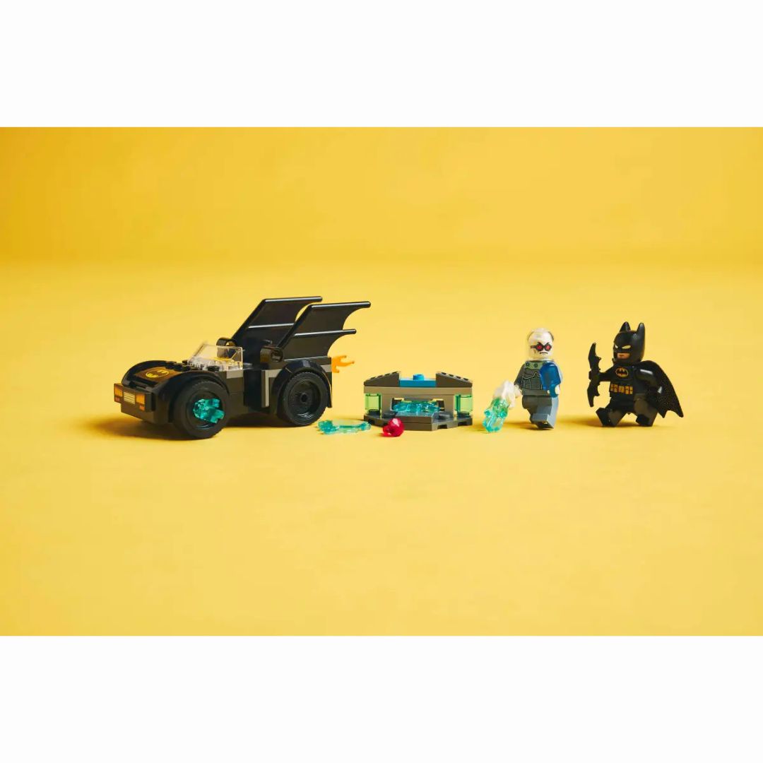 76301 LEGO DC Super Heroes - Batman e Batmobile contro Mr. Freeze