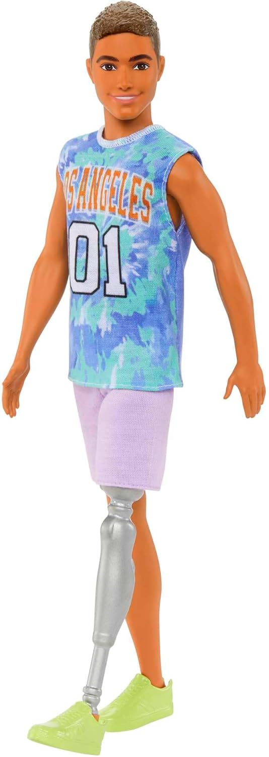 Mattel Barbie Fashionistas Ken #212  Bambola Ken con Protesi alla Gamba