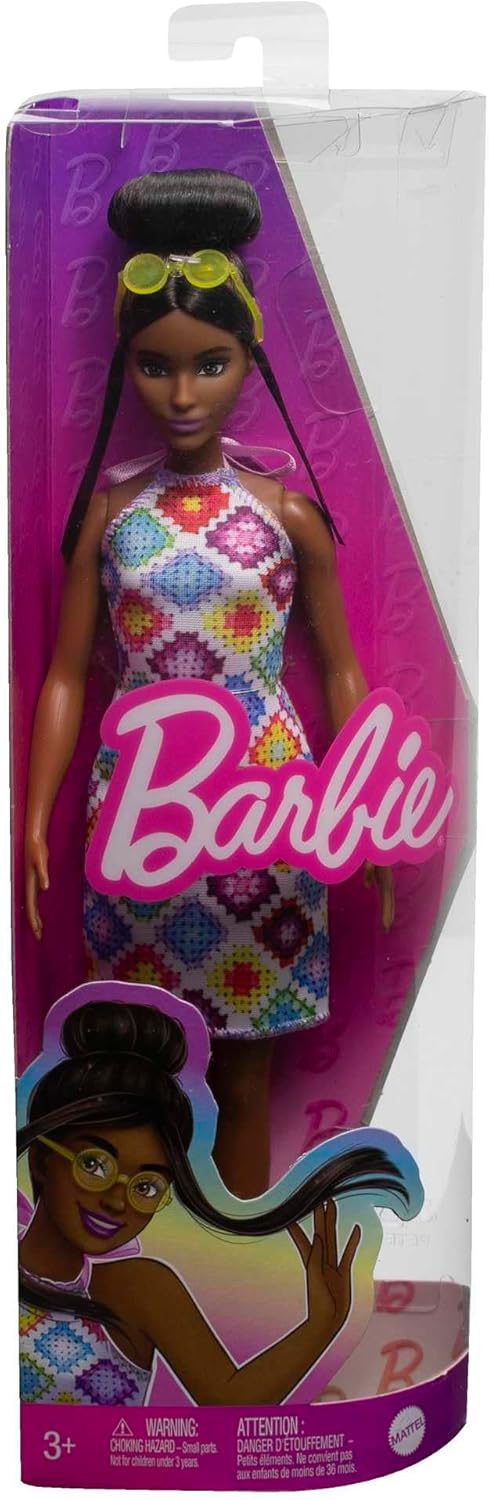 HJT07 Mattel  Barbie Fashionistas con Capelli Castani Raccolti e occhiali