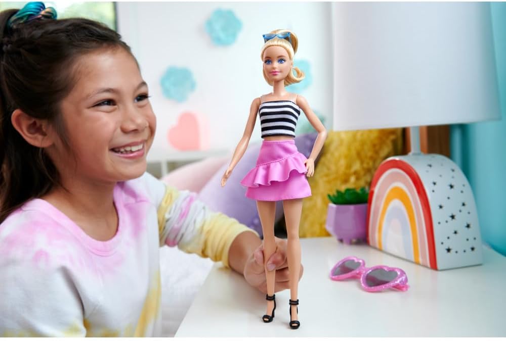 Barbie Fashionistas n. 218 65° Anniversario con Capelli Blu e Outfit Arcobaleno
