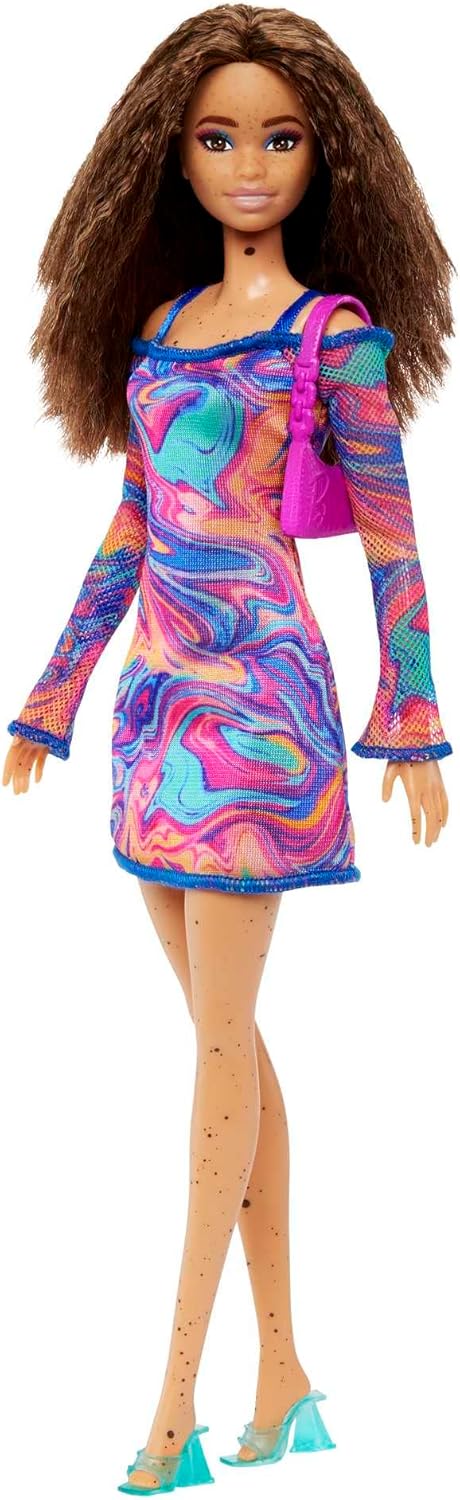 Barbie Fashionistas 206  con Capelli Frisé e Lentiggini Abito Marmorizzato