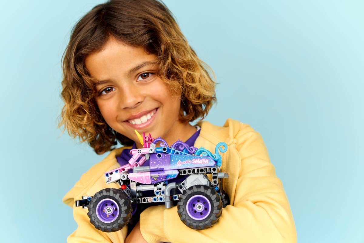 42220 LEGO Technic Monster Jam™ Sparkle Smash™ a retrocarica