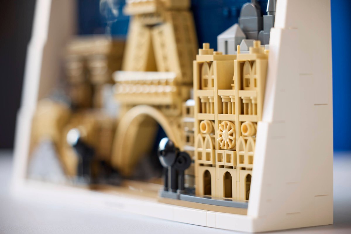 21064 LEGO Architecture Parigi  La città dell’amore