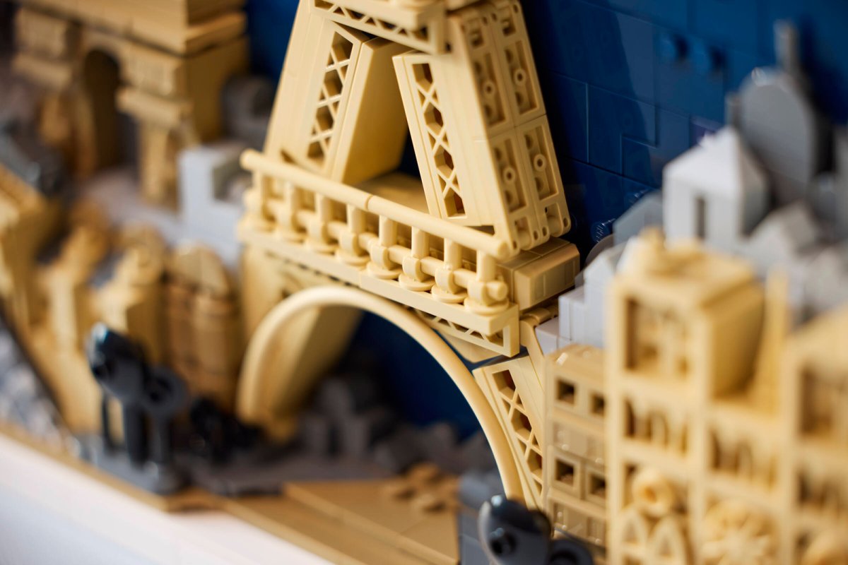 21064 LEGO Architecture Parigi  La città dell’amore
