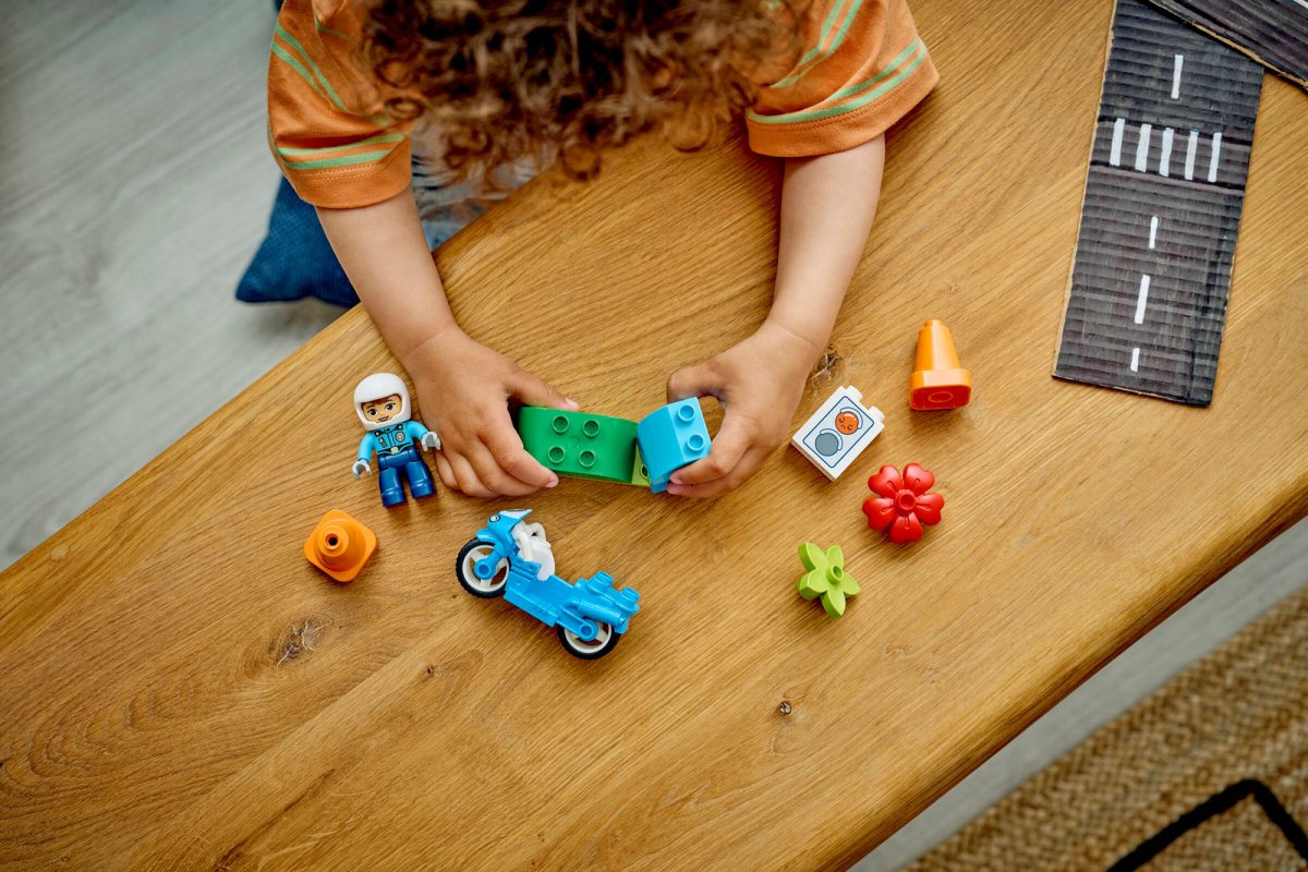 10471 LEGO DUPLO Town Motocicletta blu della Polizia