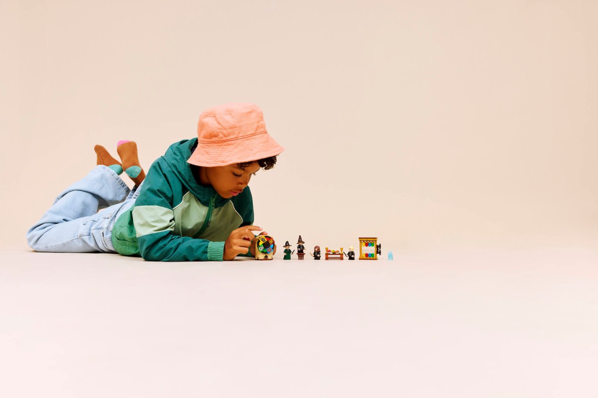 76460 LEGO Harry Potter TM Castello di Hogwarts™: Cerimonia del Cappello Parl