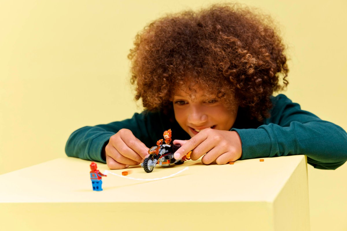 76335 LEGO Super Heroes Marvel Spider-Man vs. Ghost Rider in motocicletta