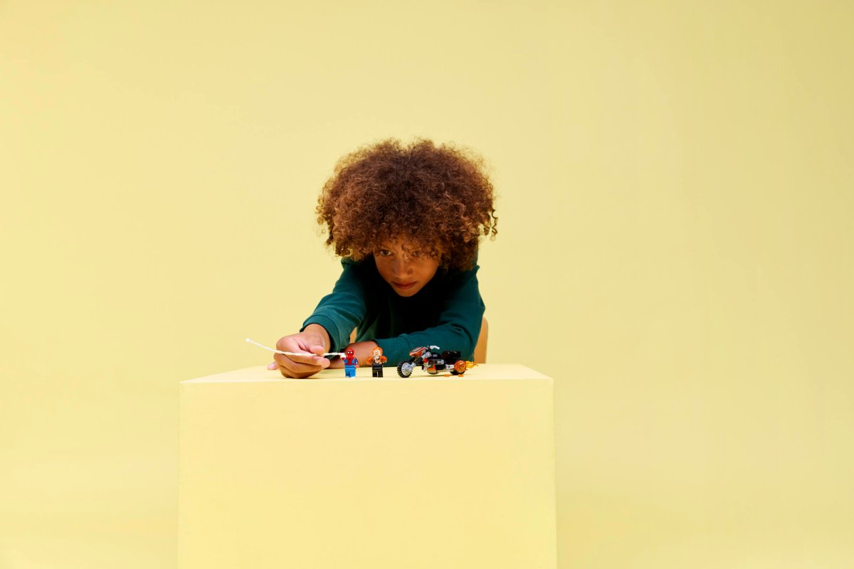 76335 LEGO Super Heroes Marvel Spider-Man vs. Ghost Rider in motocicletta