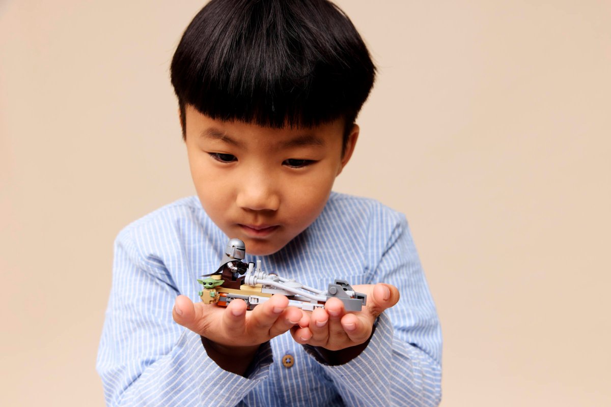 75436 LEGO Star Wars TM Speeder Bike™ del Mandaloriano e di Grogu