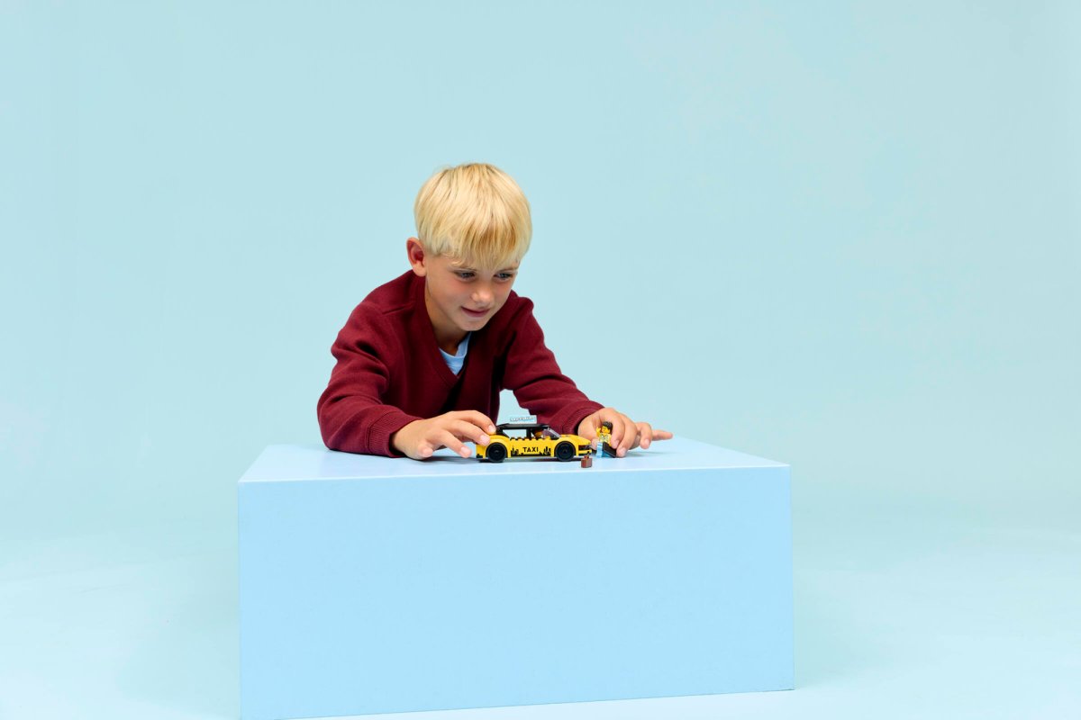 60487 LEGO City Great Vehicles Taxi giallo