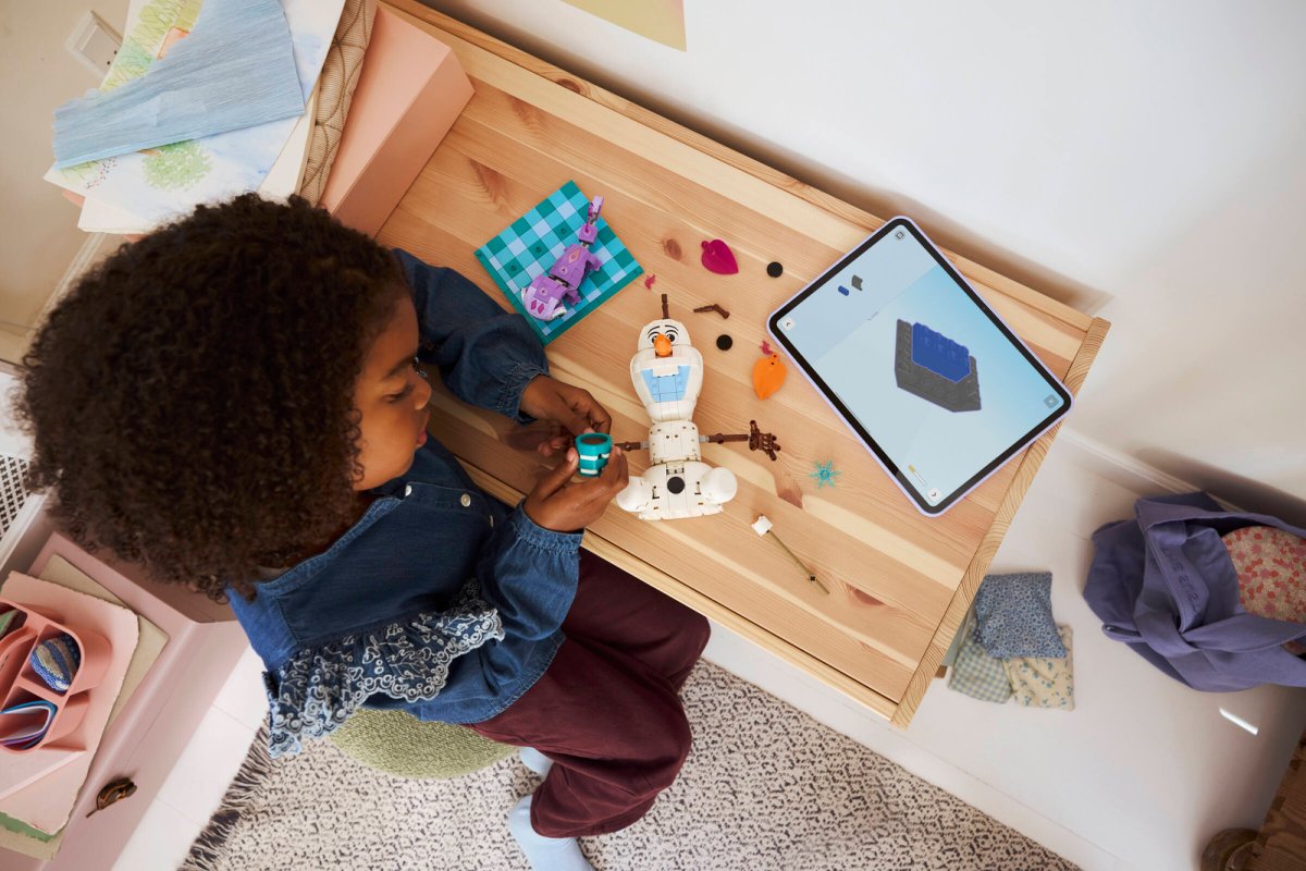 43287 LEGO Disney Princess Il divertente picnic di Olaf e Bruni