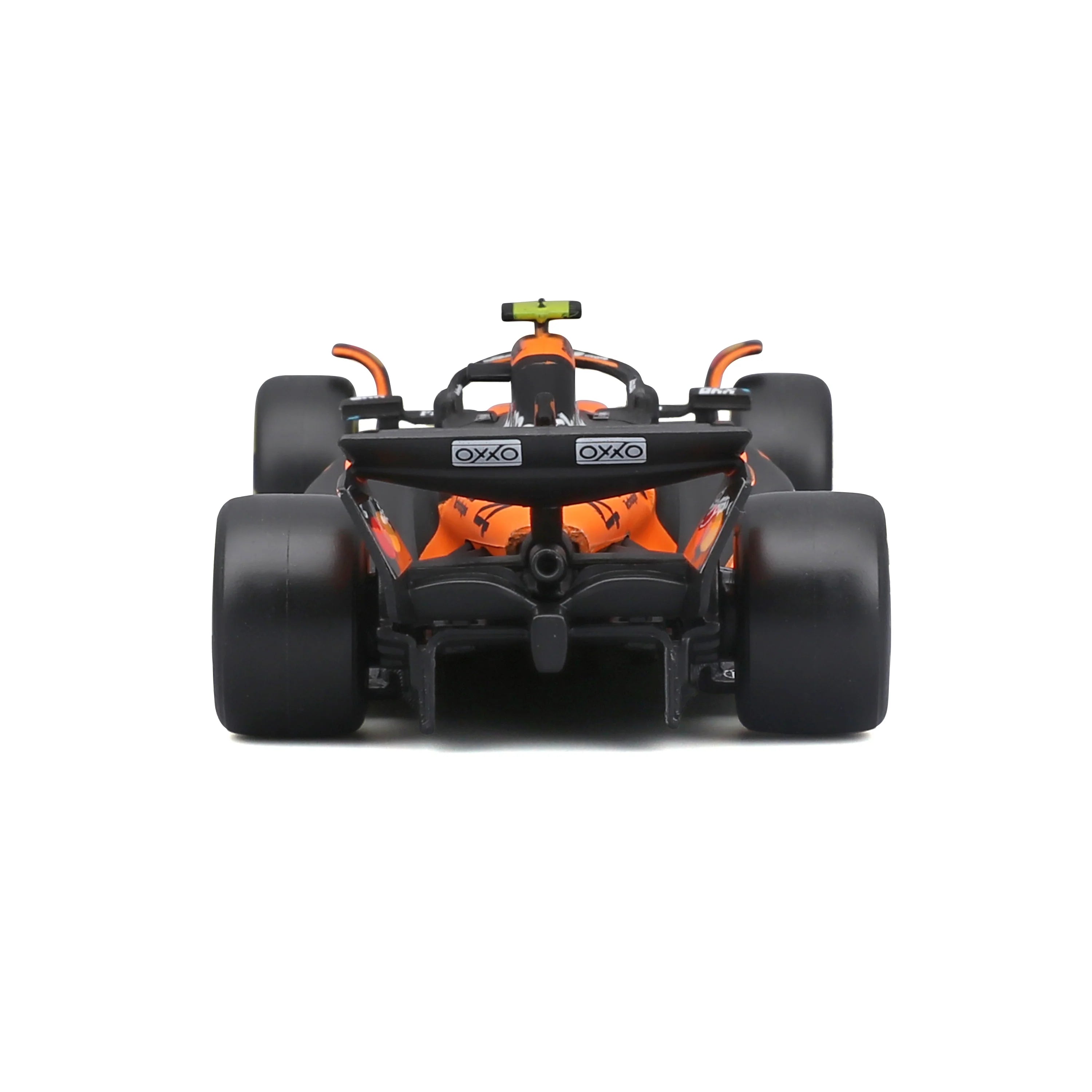 18-38177N Bburago F1 McLaren MCL 39 #4 Lando Norris 2025 1:43